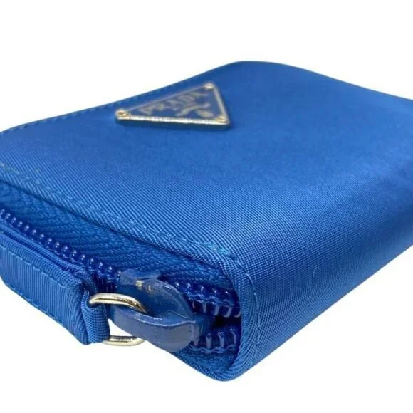 Prada 6-link Key Case Compact Round Zipper With Triangle Logo Nylon Blue - Picture 3 of 9